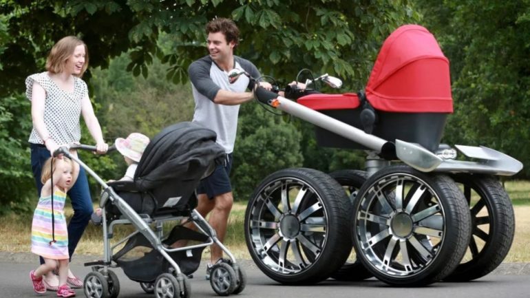 Which baby stroller is better?