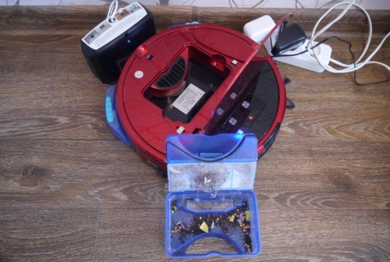 How to clean a robot vacuum cleaner in an apartment cleverPANDA i5